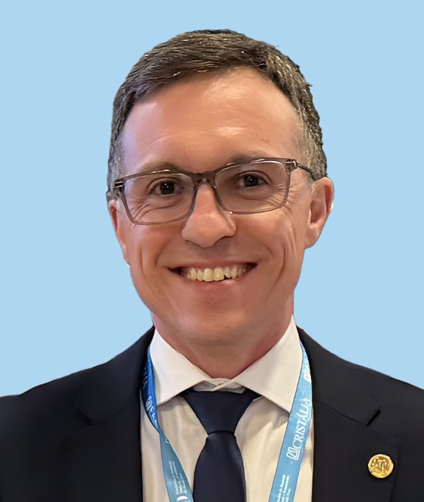 Dr. Gonzalo Domenech