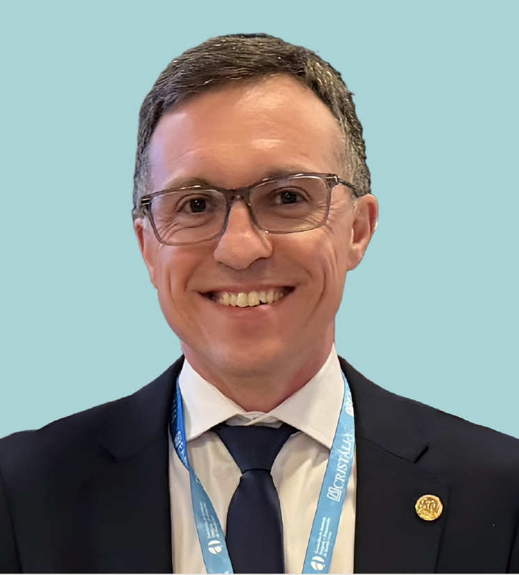 Dr. Gonzalo Domenech